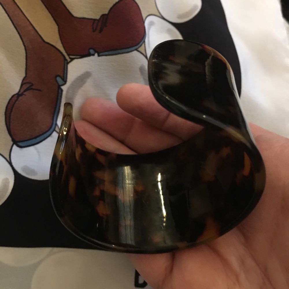 Tortoise Shell Cellulose Acetate Cuff Bracelet - image 7